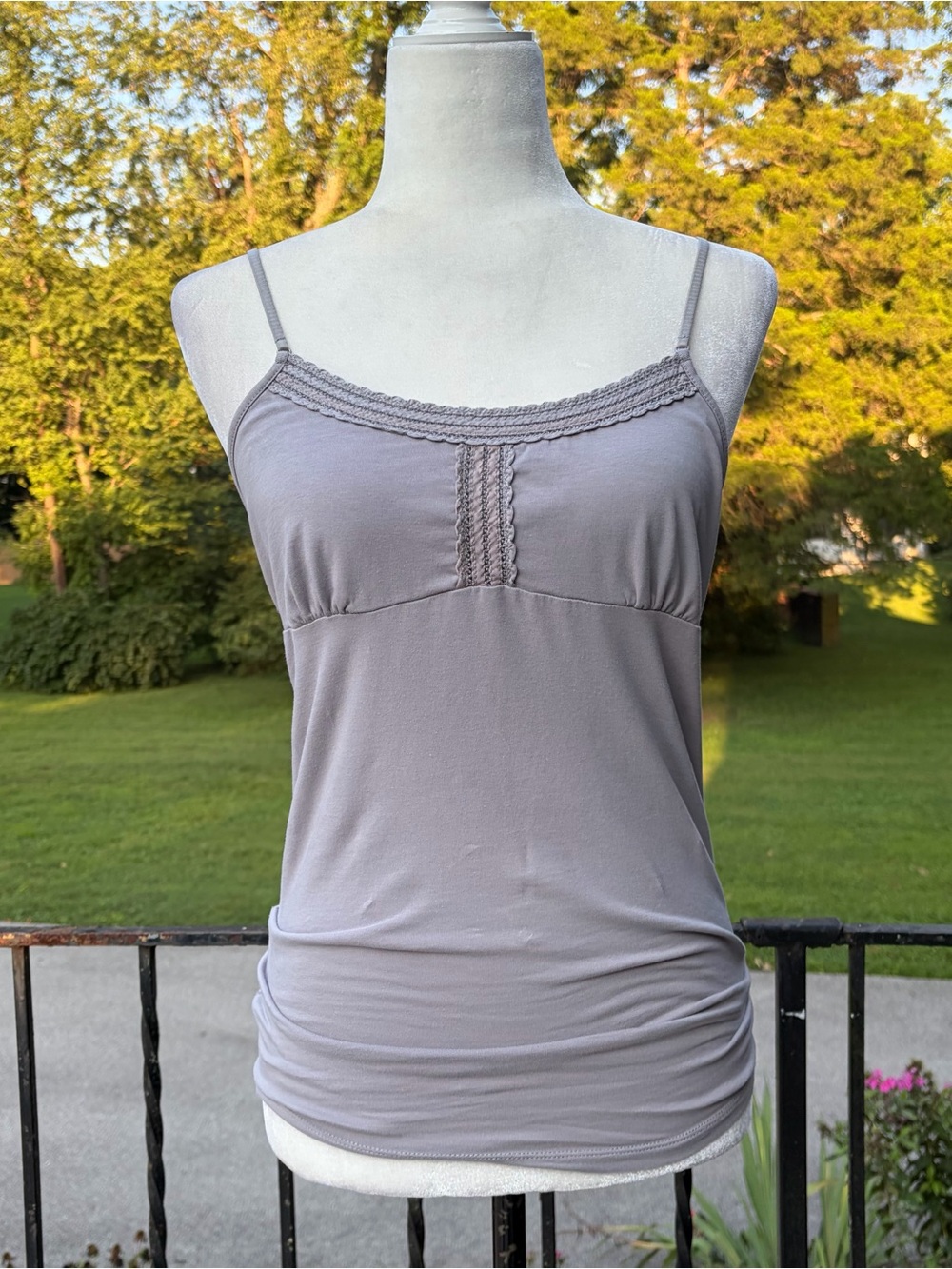 American Eagle Y2K Lace Trim Baby Doll Camisole Long Tank Top Gray Womens Medium